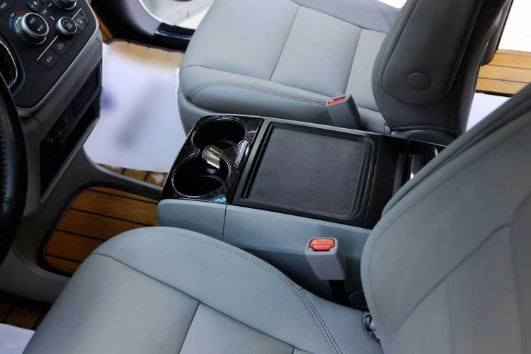 Used Toyota SIENNA  Interior 5