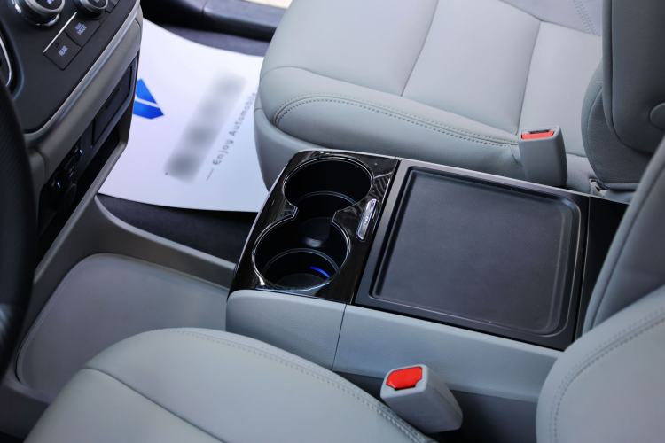 Used Toyota SIENNA  Interior 5