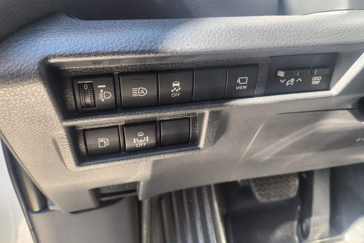 Used Toyota SIENNA 2024 2.5L Hybrid Four-Wheel Drive Prestige Edition Interior 7