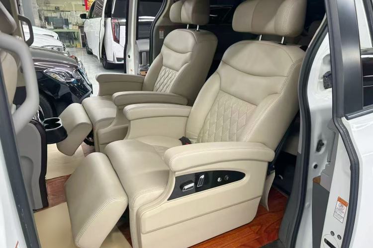 Used Toyota SIENNA  Interior 8
