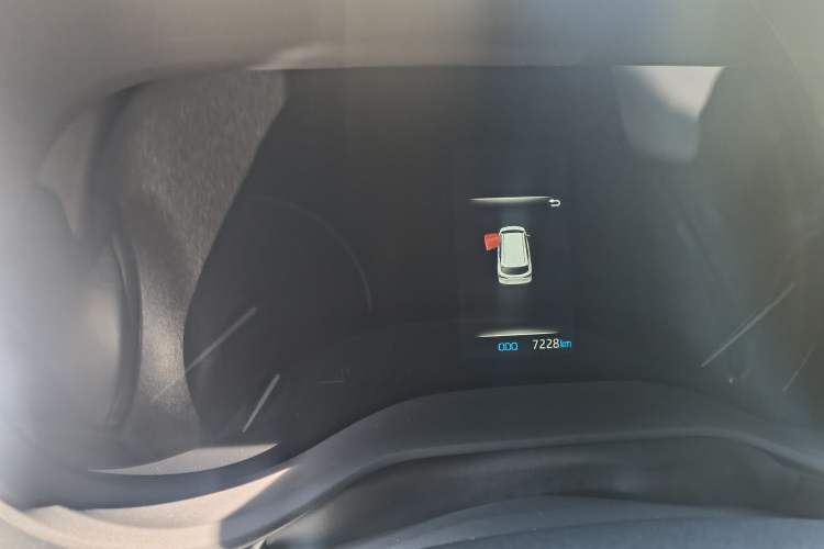 Used Toyota SIENNA 2024 2.5L Hybrid Four-Wheel Drive Prestige Edition Odometer Close Up