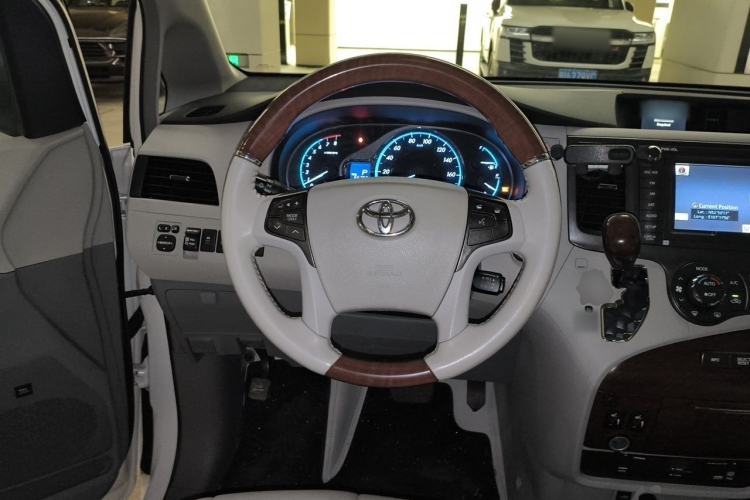 Used Toyota SIENNA  Steering Wheel