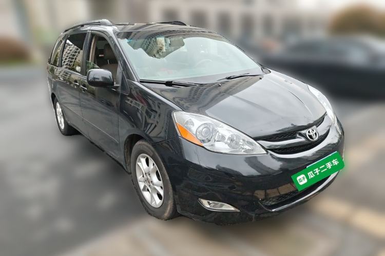 Used Toyota SIENNA 2005 3.3 XLE Front Right 45 Deg