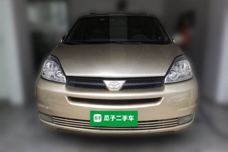 Used Toyota SIENNA 2005 3.3 XLE Front