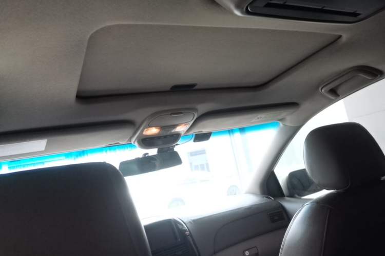 Used Toyota SIENNA 2005 3.3 XLE Headliner