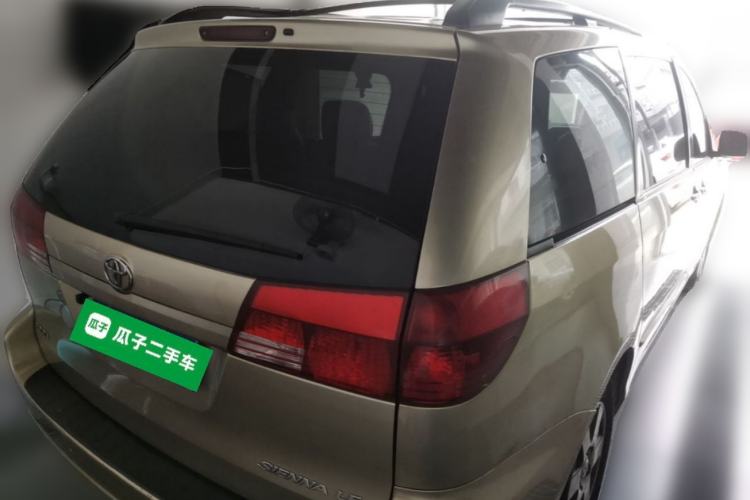 Used Toyota SIENNA 2005 3.3 XLE Rear Right 45 Deg