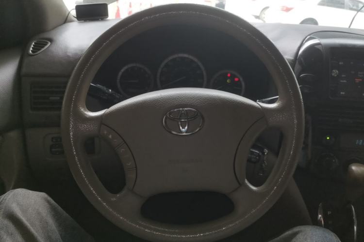 Used Toyota SIENNA 2005 3.3 XLE Steering Wheel