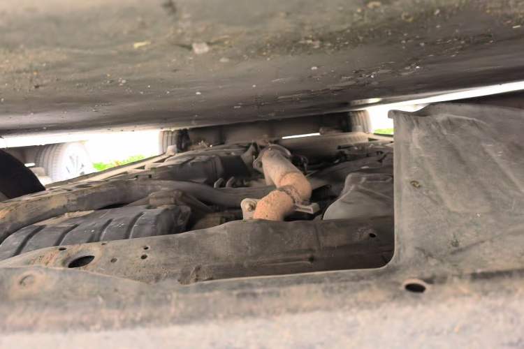 Used Toyota SIENNA  Chassis Front