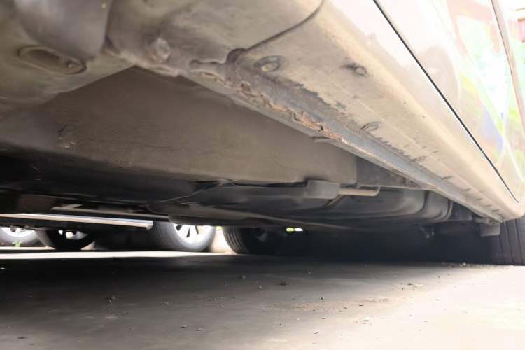 Used Toyota SIENNA  Chassis Front Left