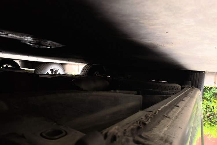 Used Toyota SIENNA  Chassis Front Right