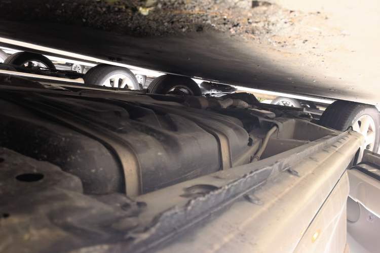 Used Toyota SIENNA  Chassis Rear Left