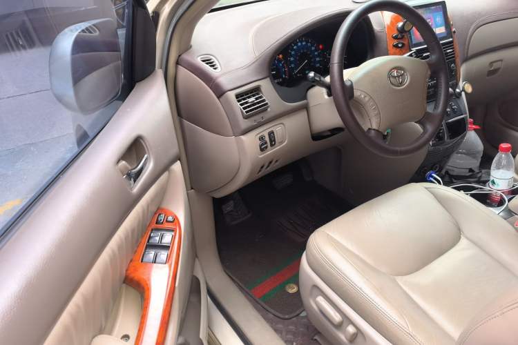 Used Toyota SIENNA  Driver Seat