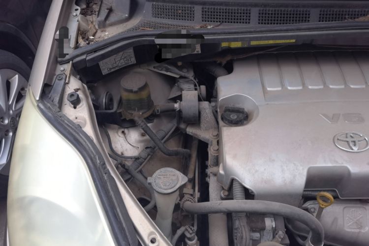 Used Toyota SIENNA  Engine Bay Right