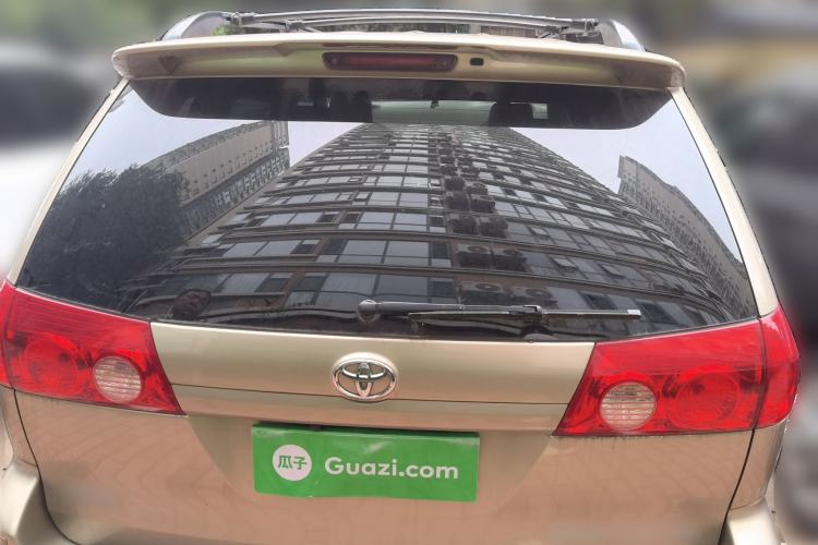 Used Toyota SIENNA  Rear