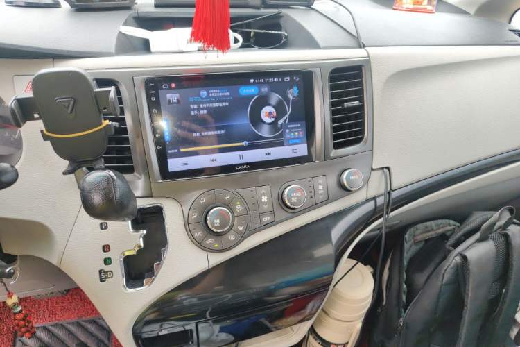 Used Toyota SIENNA 2011 2.7L Two-Wheel-Drive Automatic Trim Audio And AC Panel