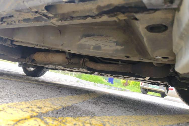 Used Toyota SIENNA 2011 2.7L Two-Wheel-Drive Automatic Trim Chassis Front Right