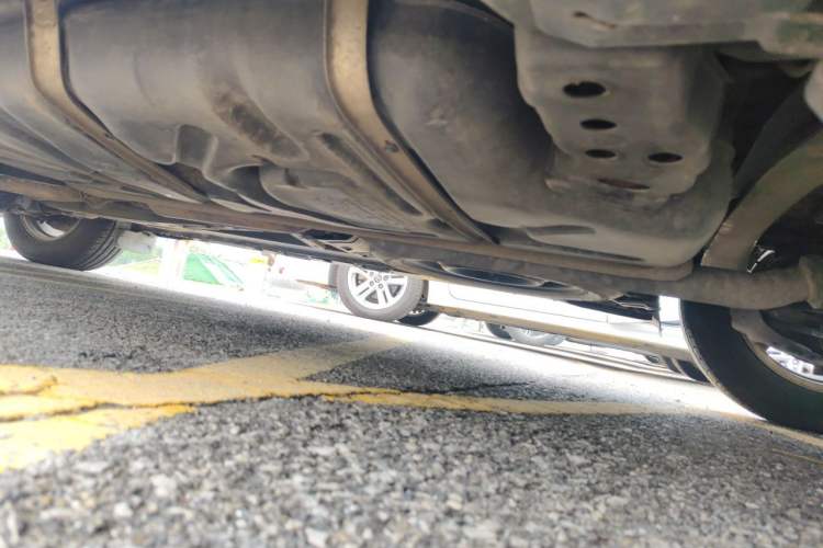 Used Toyota SIENNA 2011 2.7L Two-Wheel-Drive Automatic Trim Chassis Rear Left
