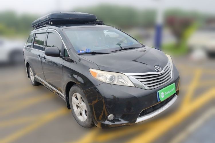 Used Toyota SIENNA 2011 2.7L Two-Wheel-Drive Automatic Trim Front Right 45 Deg