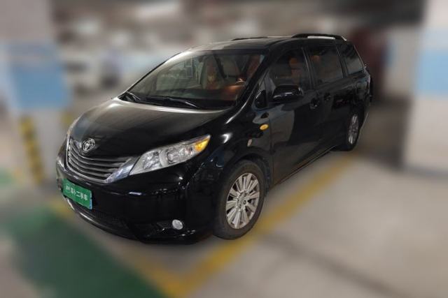 Ojetý Toyota SIENNA 2011 3.5L Automatic Limited Edition Four-Wheel Drive