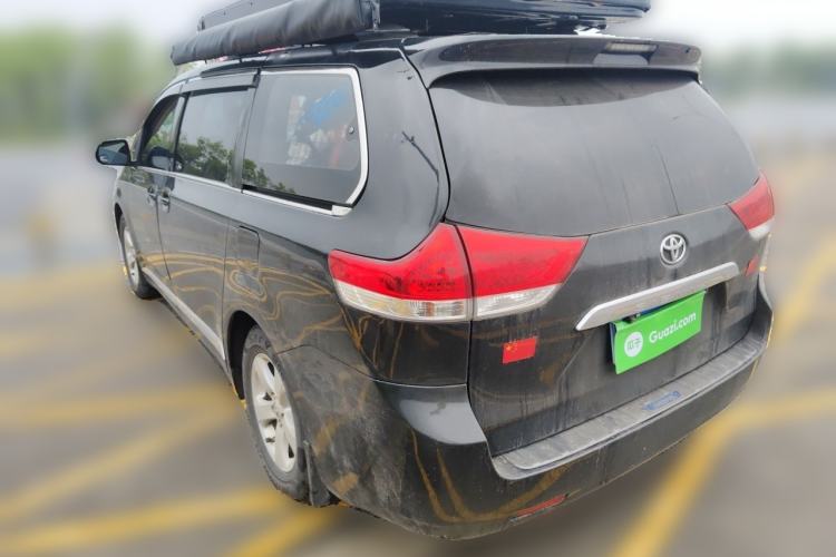 Used Toyota SIENNA 2011 2.7L Two-Wheel-Drive Automatic Trim Rear Left 45 Deg