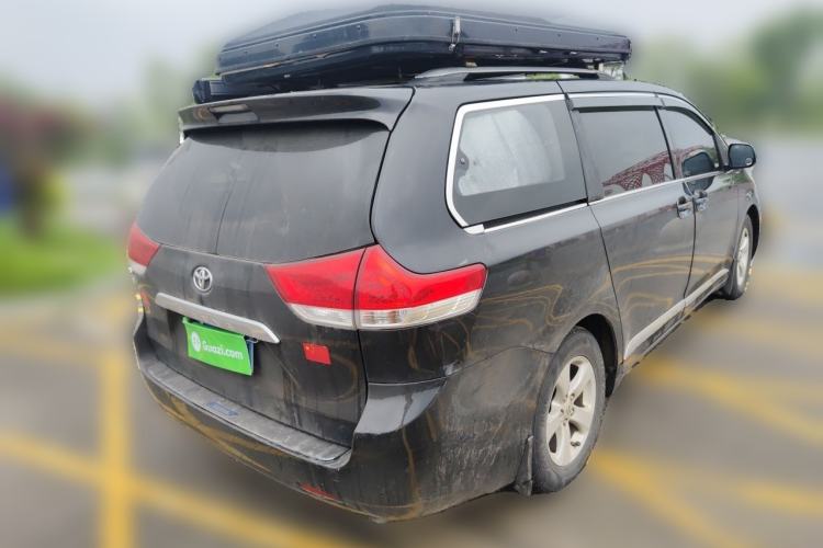 Used Toyota SIENNA 2011 2.7L Two-Wheel-Drive Automatic Trim Rear Right 45 Deg