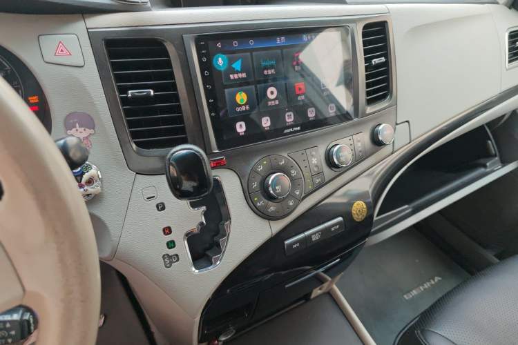 Used Toyota SIENNA 2011 2.7L Two-Wheel-Drive Automatic Trim Audio And AC Panel