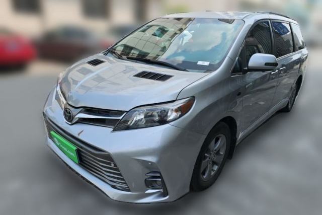 Used Toyota SIENNA 2011 2.7L Two-Wheel-Drive Automatic Trim