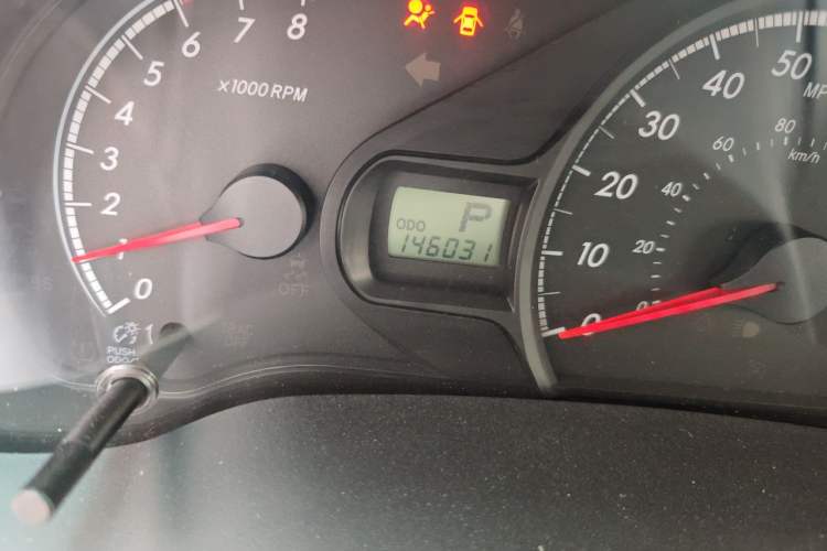 Used Toyota SIENNA 2011 2.7L Two-Wheel-Drive Automatic Trim Odometer Close Up