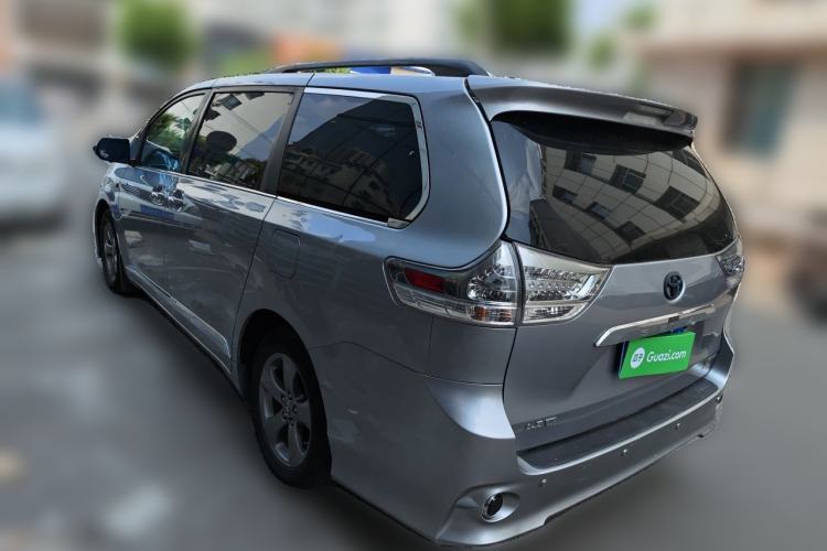 Used Toyota SIENNA 2011 2.7L Two-Wheel-Drive Automatic Trim Rear Left 45 Deg