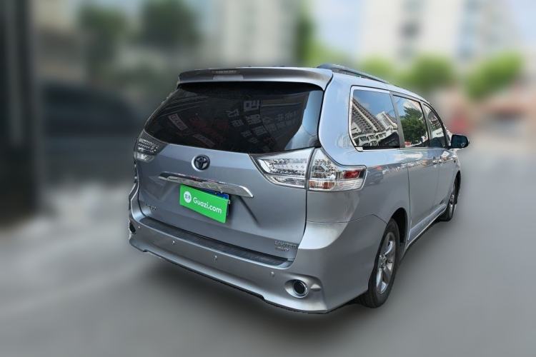 Used Toyota SIENNA 2011 2.7L Two-Wheel-Drive Automatic Trim Rear Right 45 Deg