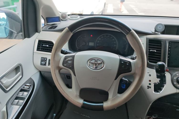 Used Toyota SIENNA 2011 2.7L Two-Wheel-Drive Automatic Trim Steering Wheel