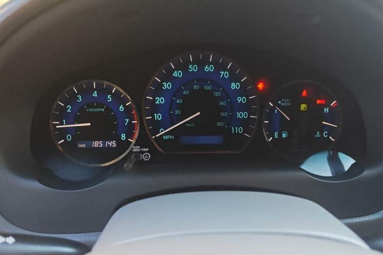 Used Toyota SIENNA 2011 3.5L Base Version Instrument Cluster