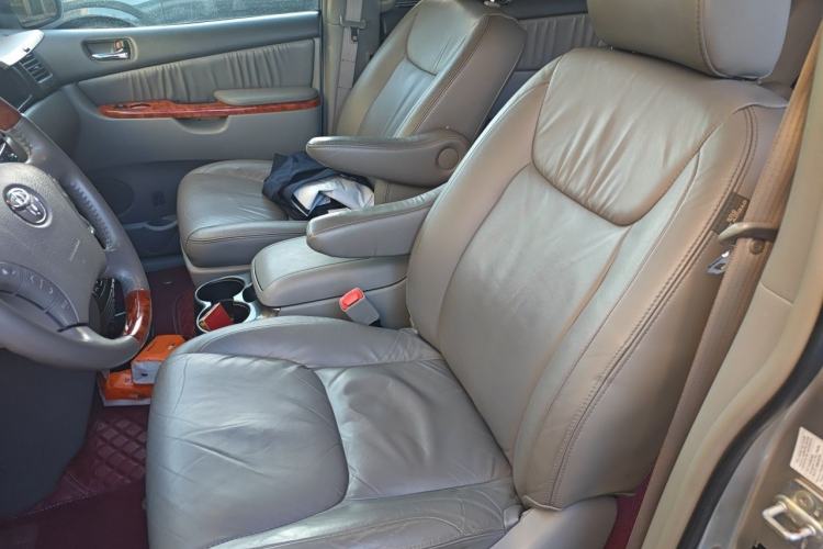 Used Toyota SIENNA 2011 3.5L Base Version Left Front Seat