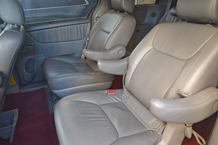 Used Toyota SIENNA 2011 3.5L Base Version Left Rear Seat