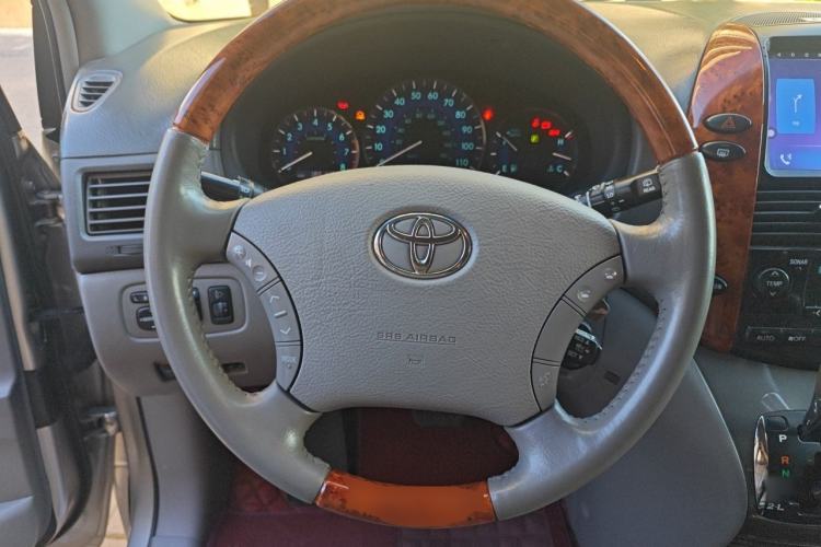 Used Toyota SIENNA 2011 3.5L Base Version Steering Wheel