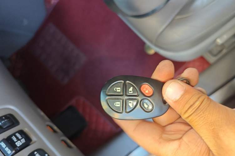 Used Toyota SIENNA 2011 3.5L Base Version Vehicle Key