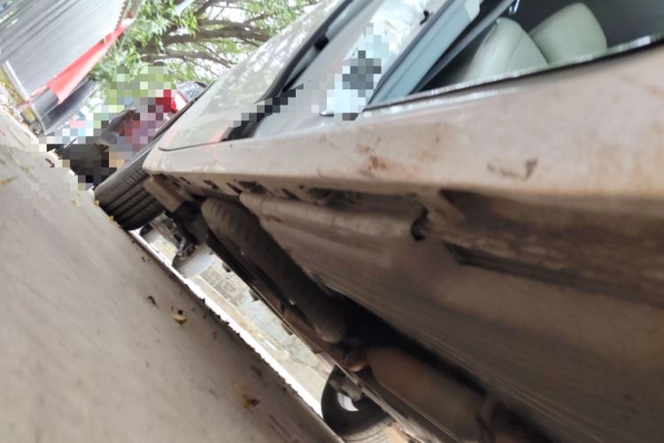 Used Toyota SIENNA  Chassis Front Right