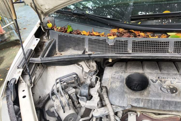 Used Toyota SIENNA  Engine Bay Right