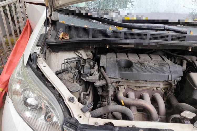 Used Toyota SIENNA  Engine Bay Right