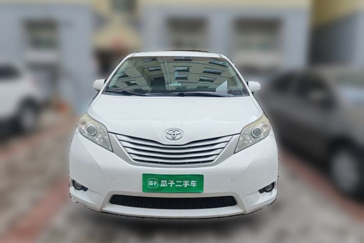 Used Toyota SIENNA 2011 3.5L Base Version Front
