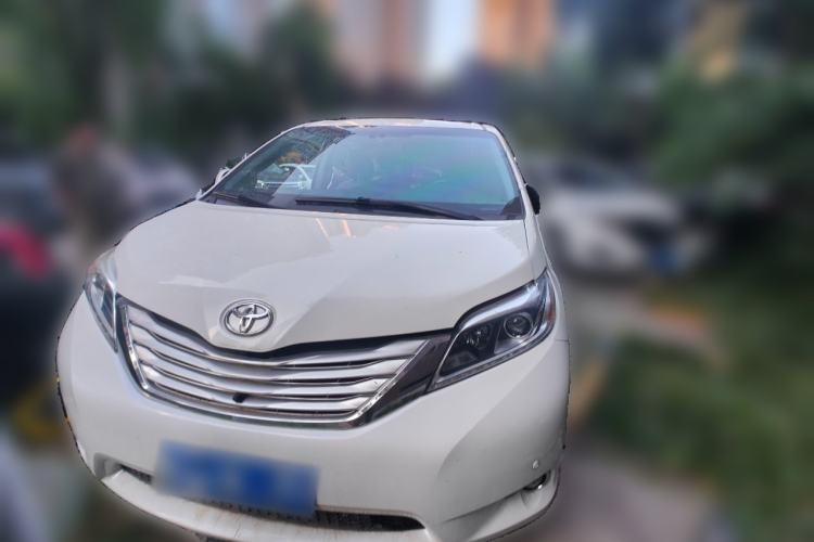 Used Toyota SIENNA 2011 3.5L 4x4 Automatic Front