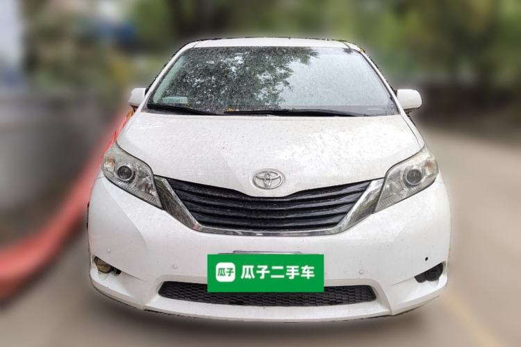 Used Toyota SIENNA  Front