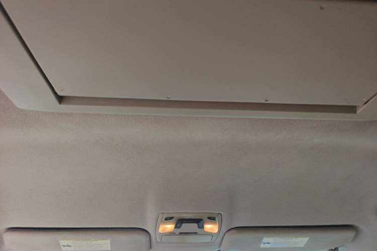 Used Toyota SIENNA 2011 2.7L Two-Wheel-Drive Automatic Trim Headliner