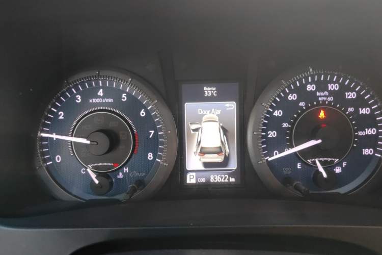 Used Toyota SIENNA 2011 3.5L 4x4 Automatic Instrument Cluster