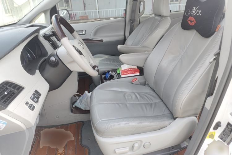 Used Toyota SIENNA 2011 3.5L Parallel Import Left Front Seat