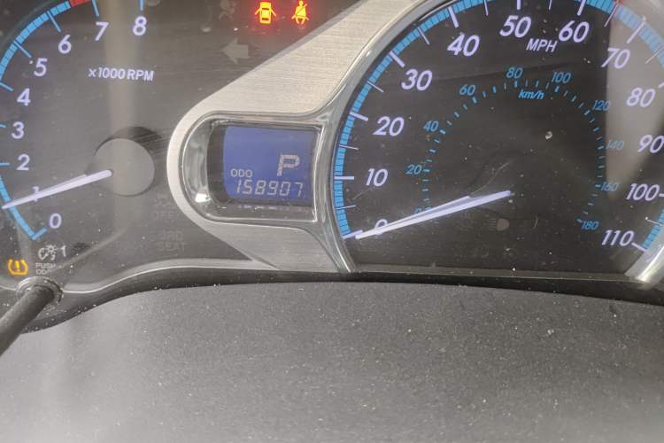 Used Toyota SIENNA 2011 3.5L Parallel Import Odometer Close Up