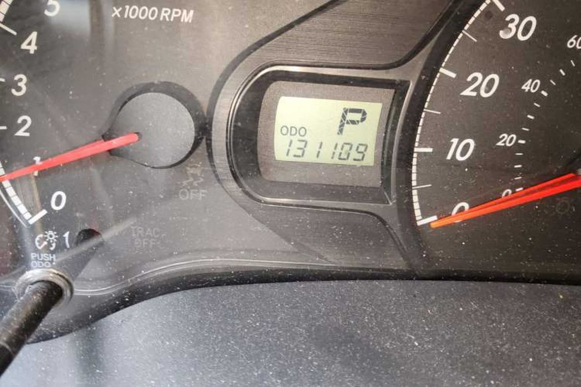 Used Toyota SIENNA  Odometer Close Up