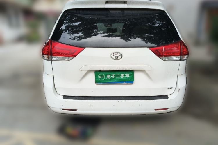 Used Toyota SIENNA  Rear