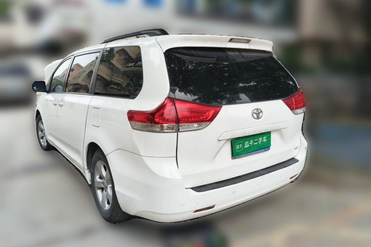 Used Toyota SIENNA  Rear Left 45 Deg