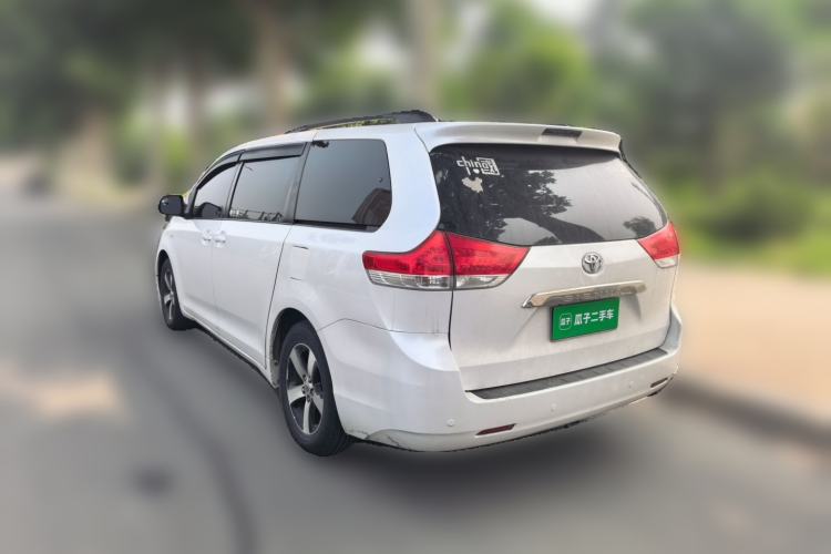 Used Toyota SIENNA  Rear Left 45 Deg